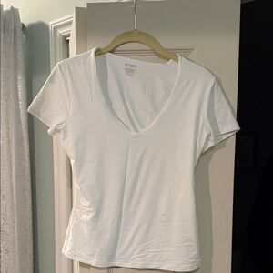 Elegant White V-Neck Short Sleeve Top